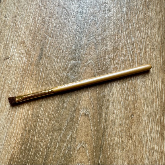 MAC Cosmetics Gold Makeup Brush 266SE - Picture 1 of 3
